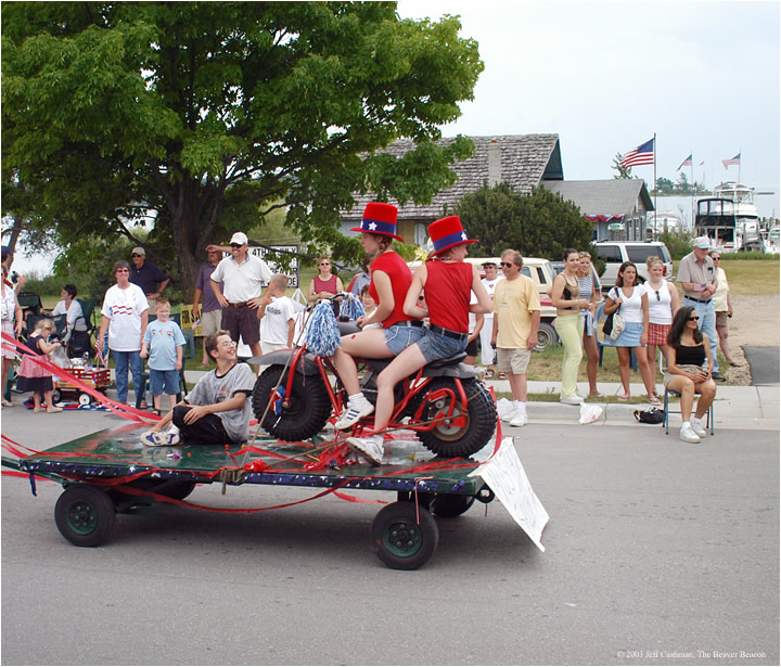 2Beaver_Beacon_Beaver_Island_4th_of_July_2003_JC_5748