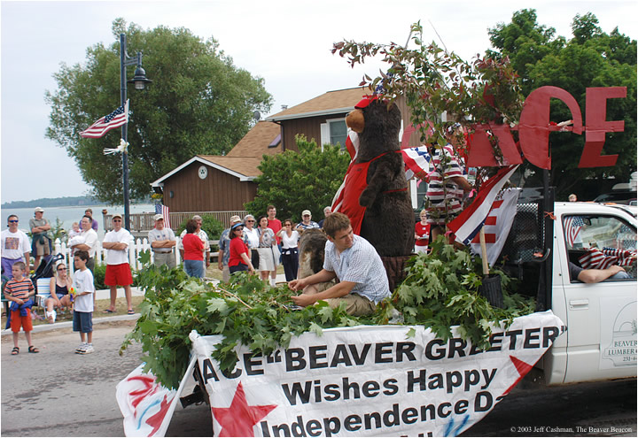 2Beaver_Beacon_Beaver_Island_4th_of_July_2003_JC_5958