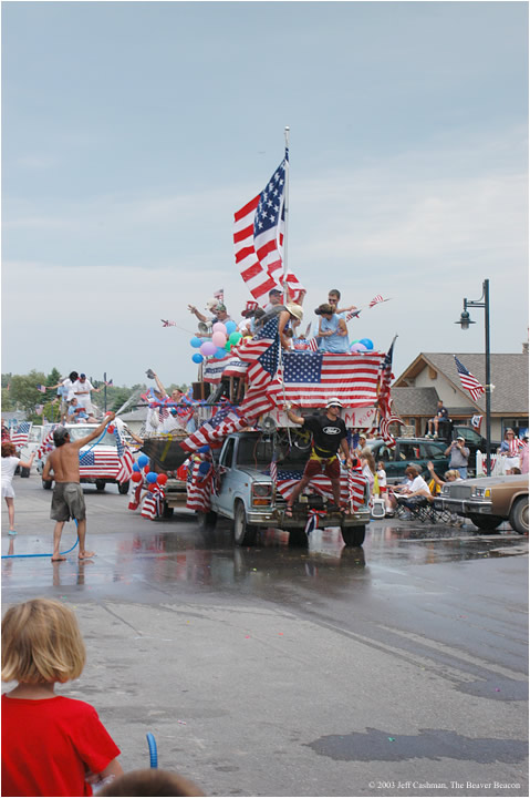 2Beaver_Beacon_Beaver_Island_4th_of_July_2003_JC_5983